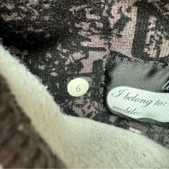 Lululemon Grey Manifesto Script Scuba Hoodie Size 6 - Picture 9 of 9